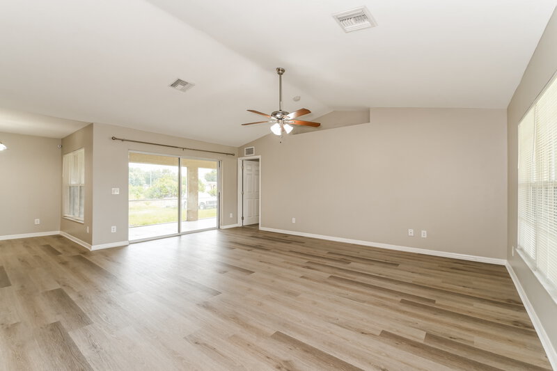 1,650/Mo, 3608 5th St SW Lehigh Acres, FL 33976 Living Room View