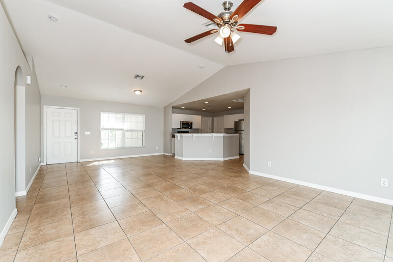 1,610/Mo, 3100 22nd St SW Lehigh Acres, FL 33976 Living Room View