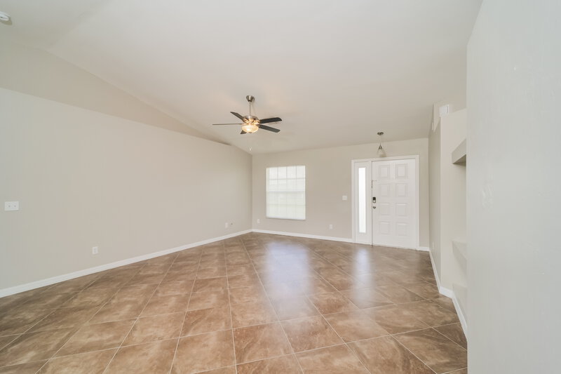 2,300/Mo, 218 SW 11th Ave Cape Coral, FL 33991 Living Room View