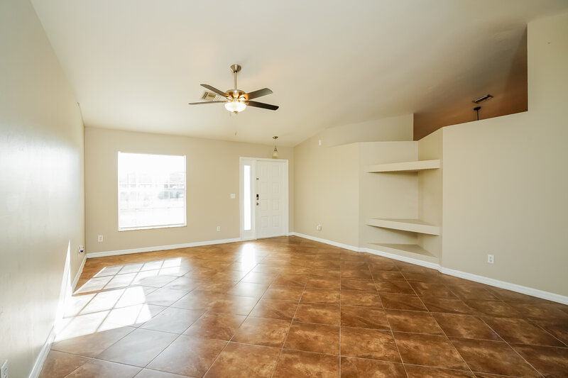 2,300/Mo, 218 SW 11th Ave Cape Coral, FL 33991 Living Room View 3