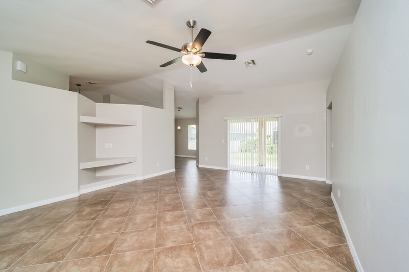 2,300/Mo, 218 SW 11th Ave Cape Coral, FL 33991 Living Room View 2