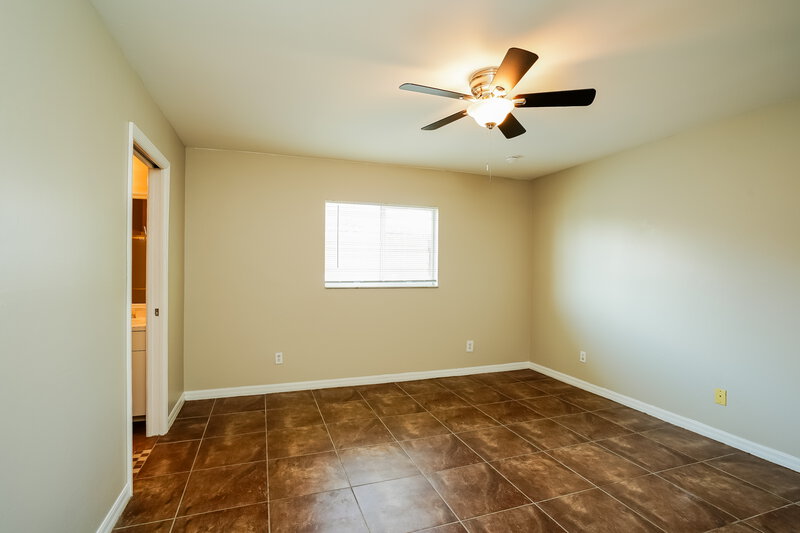 2,300/Mo, 218 SW 11th Ave Cape Coral, FL 33991 Main Bedroom View