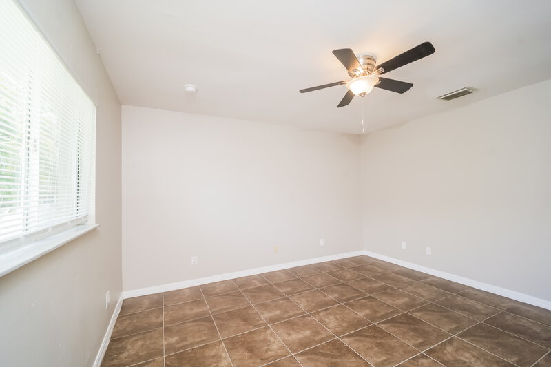 2,300/Mo, 218 SW 11th Ave Cape Coral, FL 33991 Main Bedroom View 2