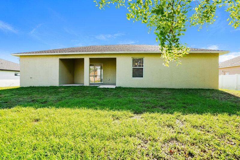 2,300/Mo, 218 SW 11th Ave Cape Coral, FL 33991 Rear View 2