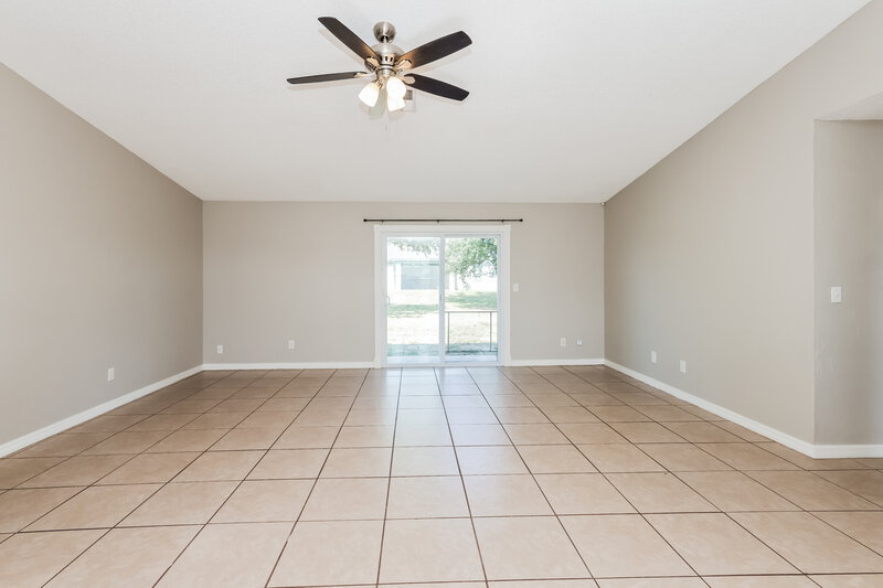 1,565/Mo, 1828 NW 2nd Pl Cape Coral, FL 33993 Living Room View