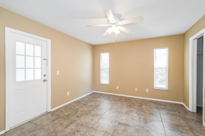 2,285/Mo, 6311 7th Ct E Bradenton, FL 34203 Main Bedroom View 2