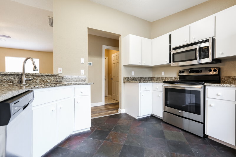 1,730/Mo, 2429 Vedado St North Port, FL 34286 Kitchen View
