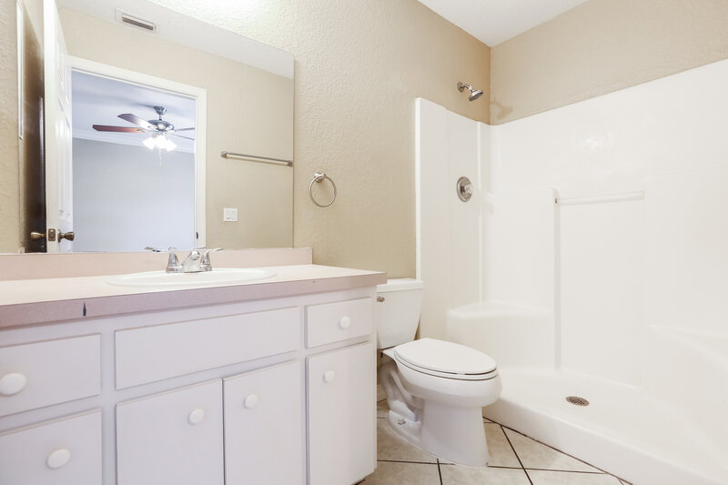 1,730/Mo, 2429 Vedado St North Port, FL 34286 Bathroom View