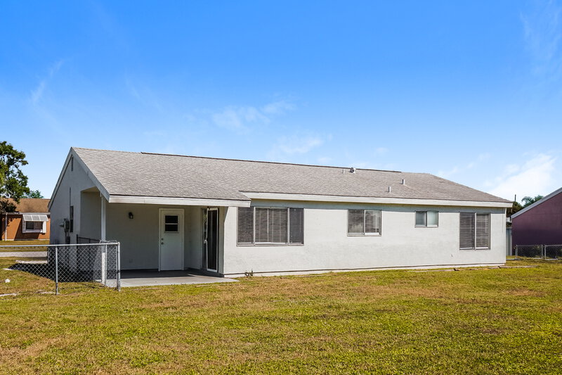 1,445/Mo, 7143 Gama Ct North Port, FL 34287 Rear View 2