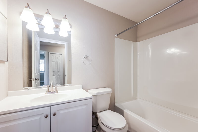 1,640/Mo, 3507 Montclair Circle North Port, FL 34287 Bathroom View