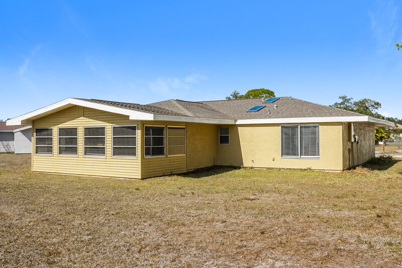 1,635/Mo, 6927 Roslyn Ct North Port, FL 34287 Rear View