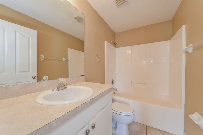 1,800/Mo, 4643 Mermell Cir North Port, FL 34291 Bathroom View