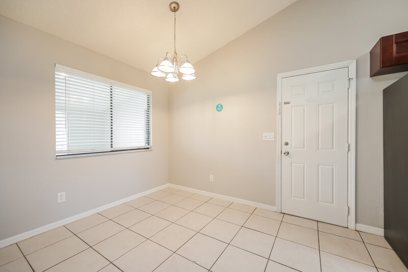 0/Mo, 8476 Coral Dr Fort Myers, FL 33967 Dining Room View