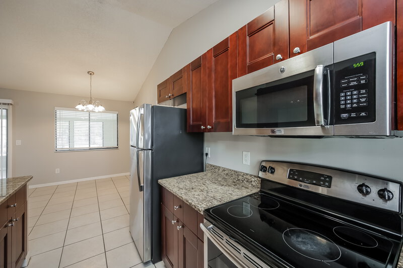 0/Mo, 8476 Coral Dr Fort Myers, FL 33967 Kitchen View 2