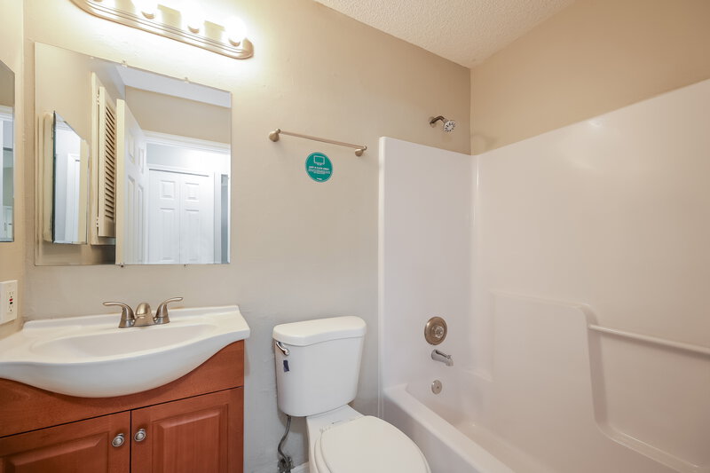 0/Mo, 8476 Coral Dr Fort Myers, FL 33967 Bathroom View