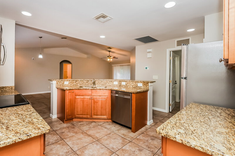 2,770/Mo, 1270 Bermar St Fort Myers, FL 33913 Kitchen View 2