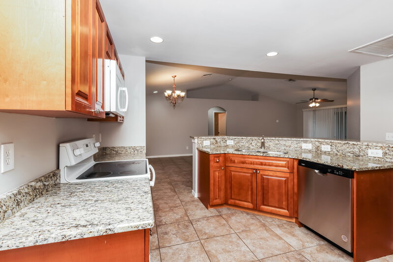 1,915/Mo, 769 Oakridge Ave S Lehigh Acres, FL 33974 Kitchen View 2
