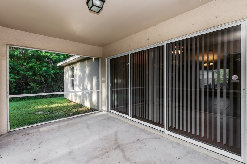 1,915/Mo, 769 Oakridge Ave S Lehigh Acres, FL 33974 Sun Room View