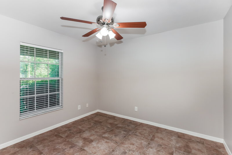 1,915/Mo, 769 Oakridge Ave S Lehigh Acres, FL 33974 Bedroom View 3