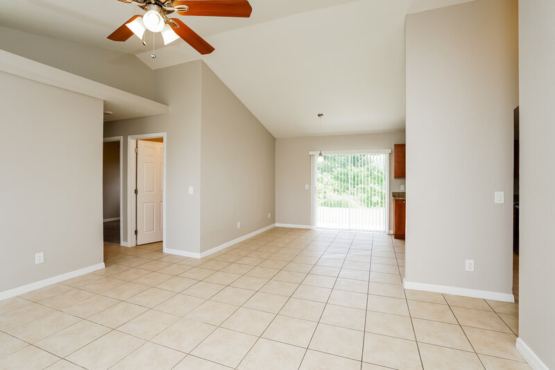 1,655/Mo, 3204 18th St SW Lehigh Acres, FL 33976 Living Room View