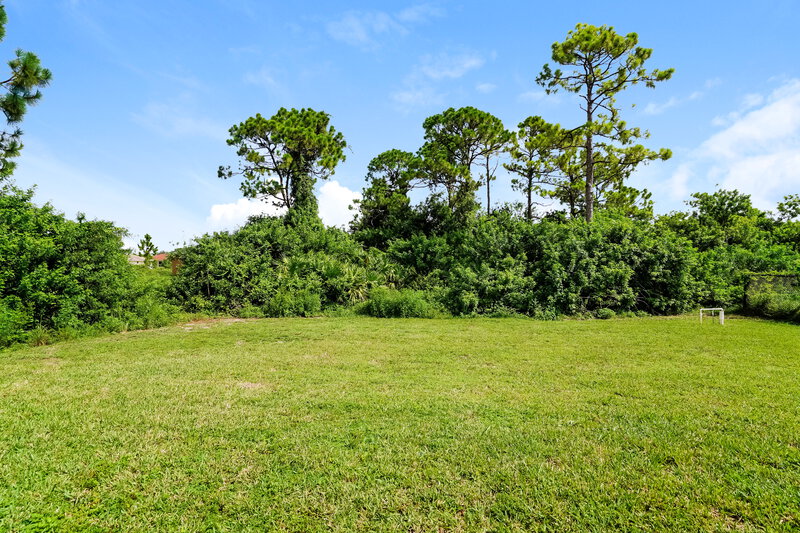 1,655/Mo, 3204 18th St SW Lehigh Acres, FL 33976 Rear View