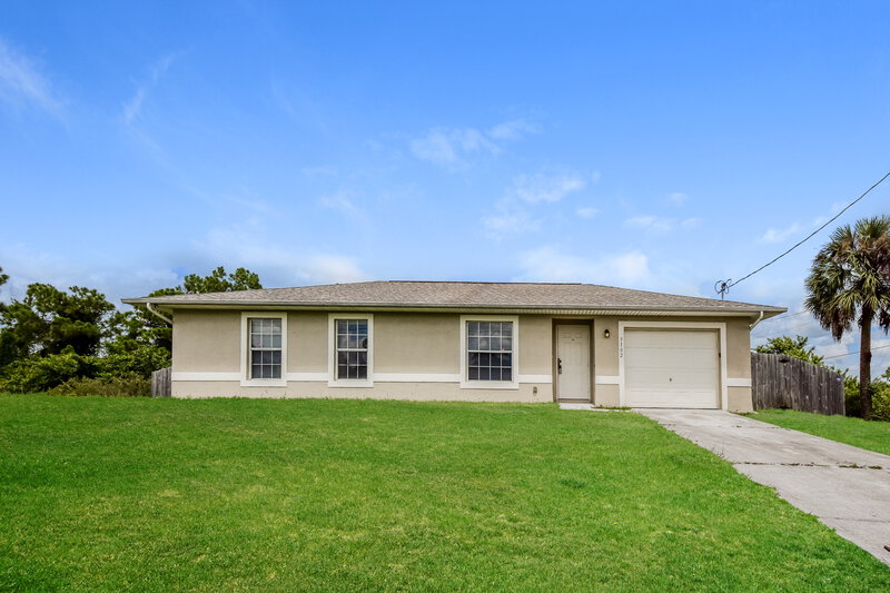 2,380/Mo, 3102 39th St SW Lehigh Acres, FL 33976 External View