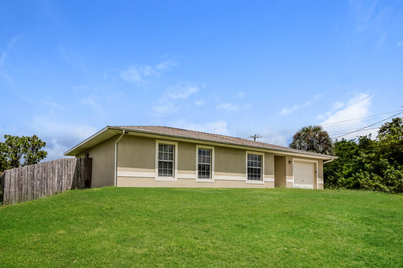 2,380/Mo, 3102 39th St SW Lehigh Acres, FL 33976 Front View 2