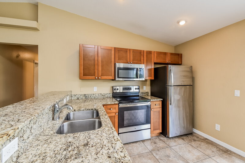 2,380/Mo, 3102 39th St SW Lehigh Acres, FL 33976 Kitchen View 2