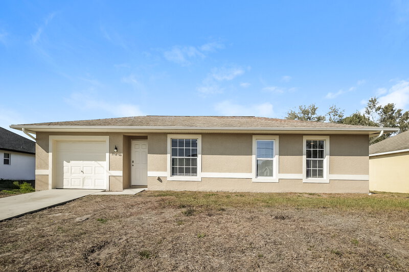 1,565/Mo, 2916 12th St SW Lehigh Acres, FL 33976 External View