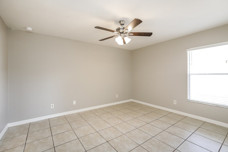 1,565/Mo, 2916 12th St SW Lehigh Acres, FL 33976 Main Bedroom View 2