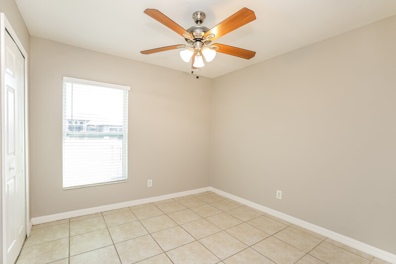 1,565/Mo, 2916 12th St SW Lehigh Acres, FL 33976 Bedroom View