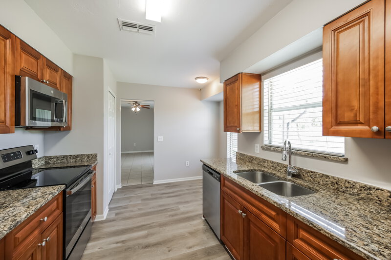 1,975/Mo, 2122 SE 6th Ln Cape Coral, FL 33990 Misc View 6