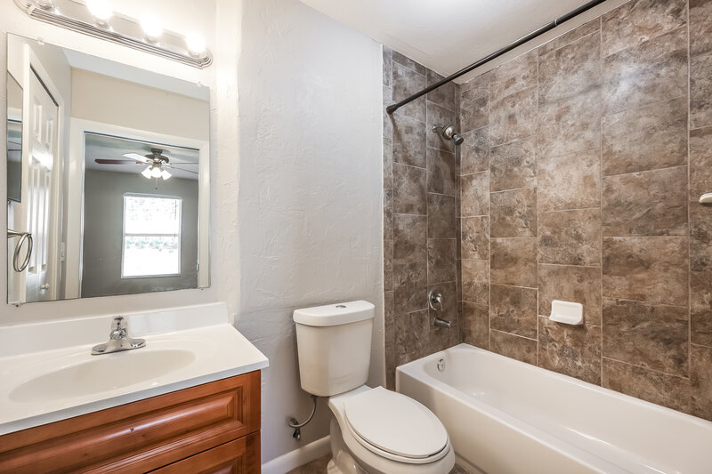 1,975/Mo, 2122 SE 6th Ln Cape Coral, FL 33990 Misc View 12