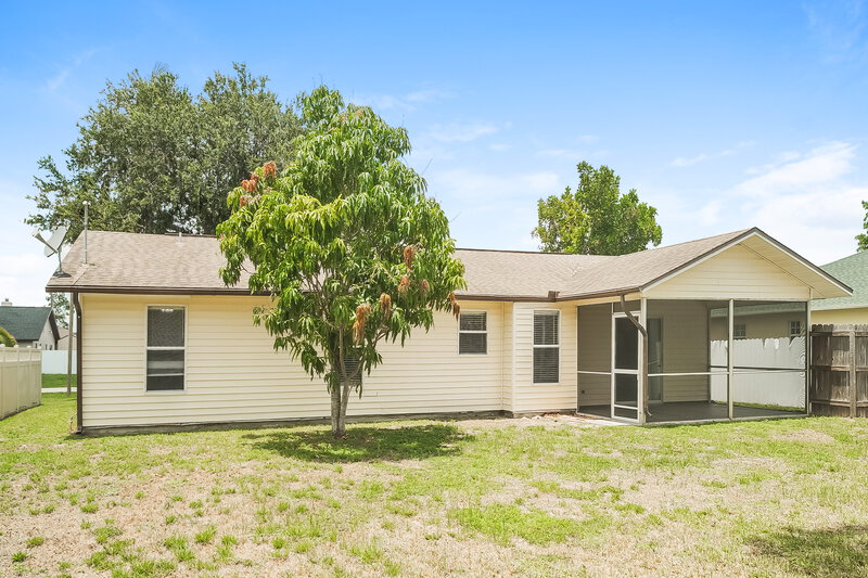 1,795/Mo, 2122 SE 6th Ln Cape Coral, FL 33990 Rear View