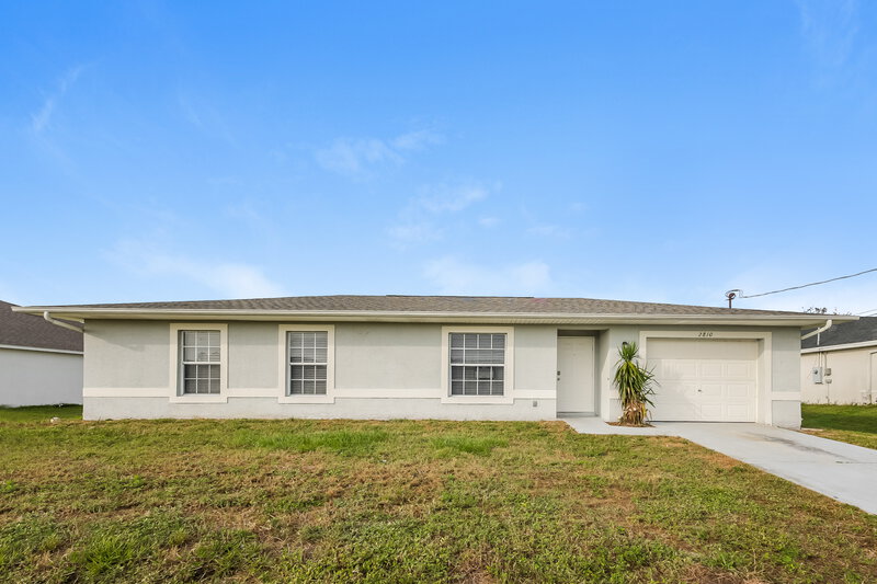 1,665/Mo, 2810 39th St SW Lehigh Acres, FL 33976 External View