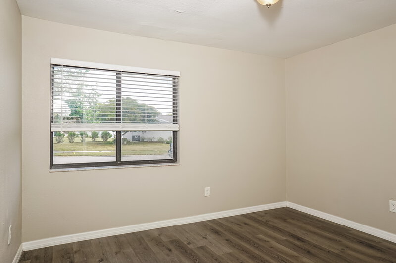 1,645/Mo, 5362 Trekell St North Port, FL 34287 Main Bedroom View 2