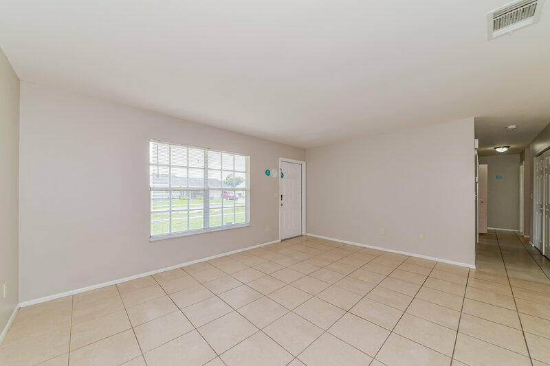 1,670/Mo, 6866 Carovel Ave North Port, FL 34287 Living Room View