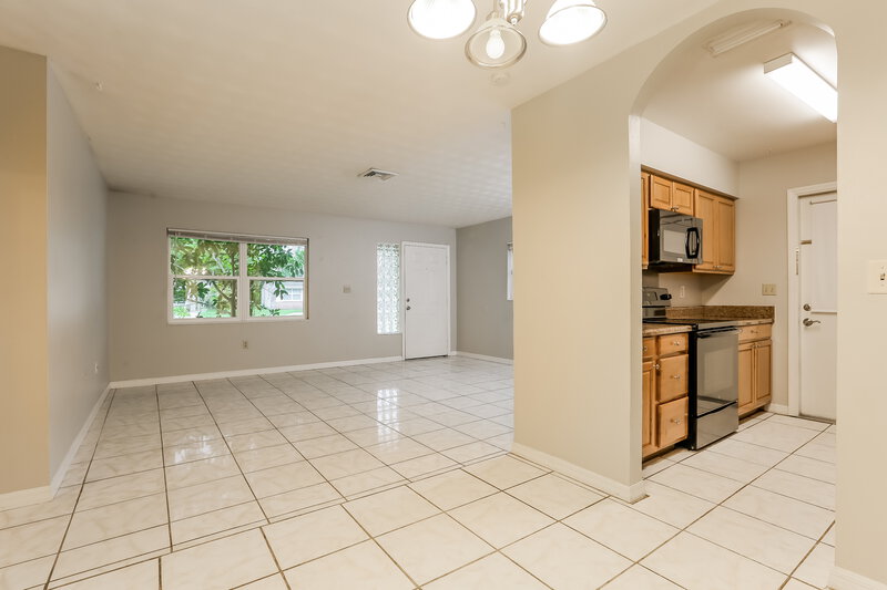 1,980/Mo, 12614 5th St Fort Myers, FL 33905 Dining Room View 3