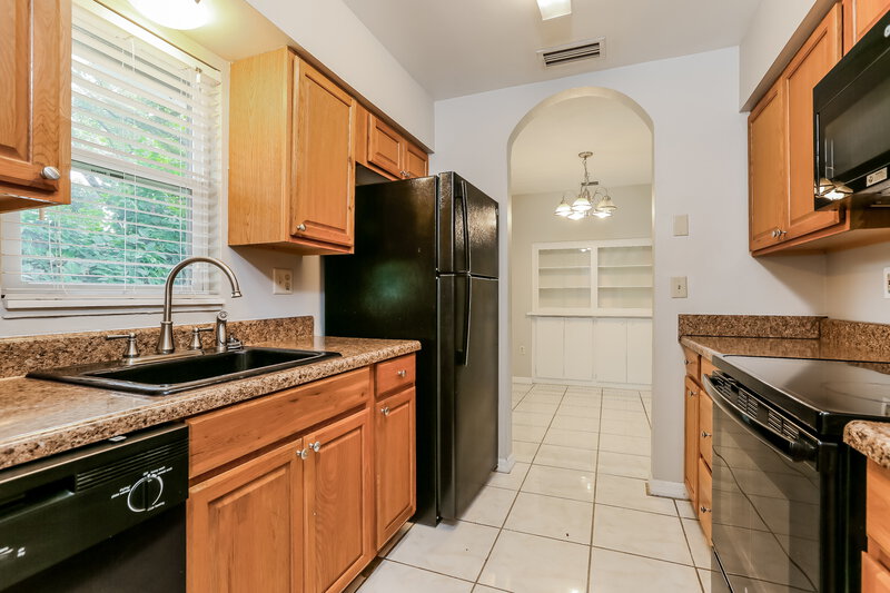 1,980/Mo, 12614 5th St Fort Myers, FL 33905 Kitchen View 2