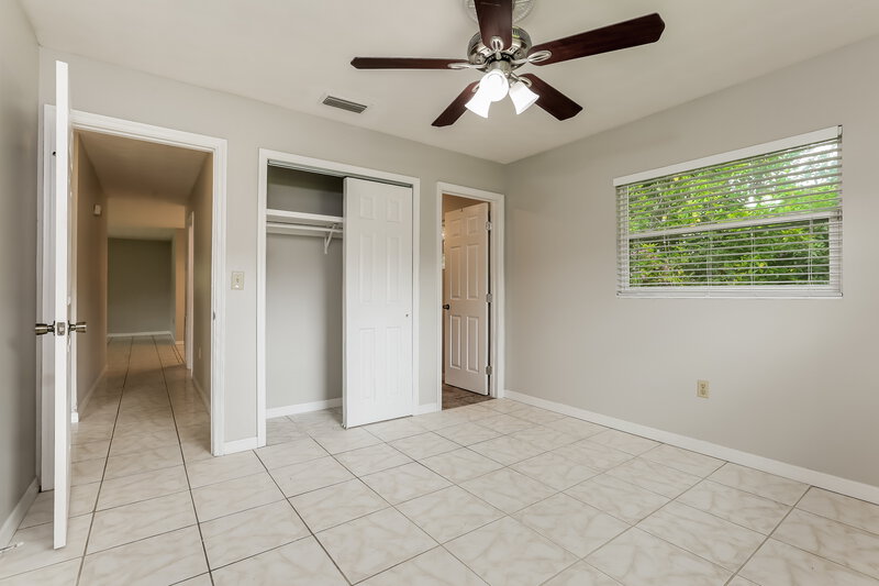 1,980/Mo, 12614 5th St Fort Myers, FL 33905 Main Bedroom View 2