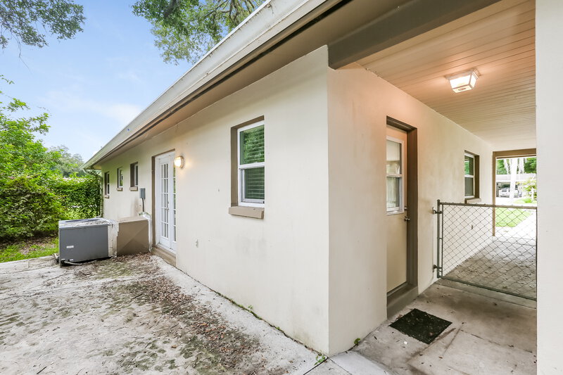 1,980/Mo, 12614 5th St Fort Myers, FL 33905 Covered Porch View