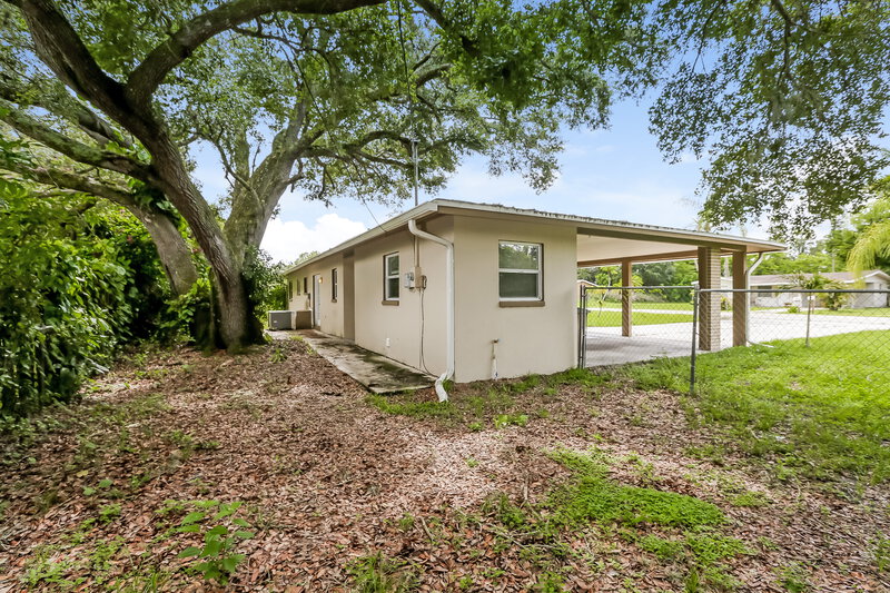 1,980/Mo, 12614 5th St Fort Myers, FL 33905 Rear View 3