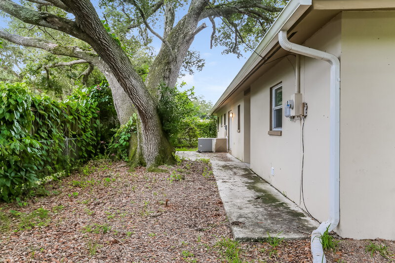 1,980/Mo, 12614 5th St Fort Myers, FL 33905 Rear View 4