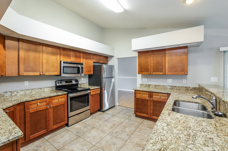 2,225/Mo, 8785 Exeter St Fort Myers, FL 33907 Kitchen View