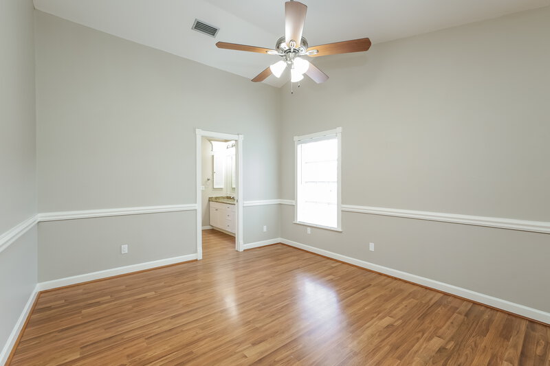 2,225/Mo, 8785 Exeter St Fort Myers, FL 33907 Main Bedroom View 2