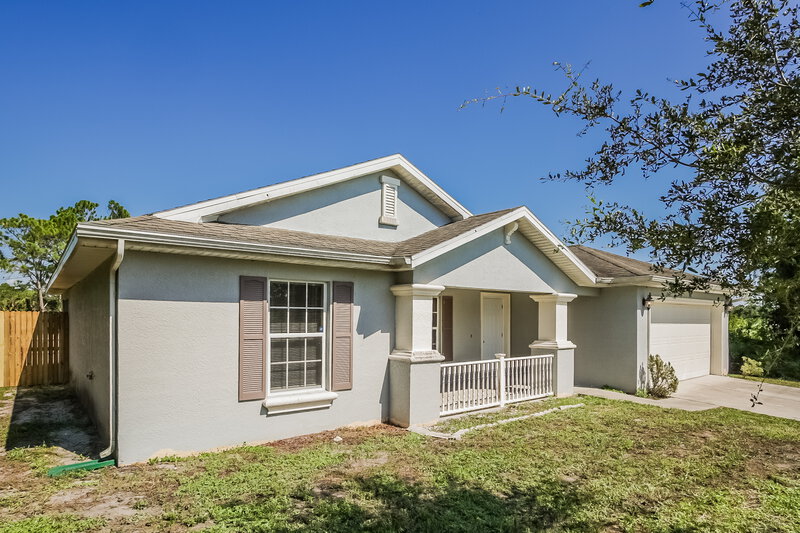 1,840/Mo, 347 Western Ave S Lehigh Acres, FL 33974 Front View