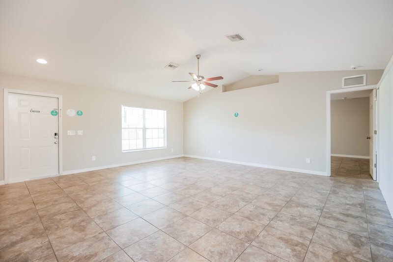 1,840/Mo, 347 Western Ave S Lehigh Acres, FL 33974 Living Room View
