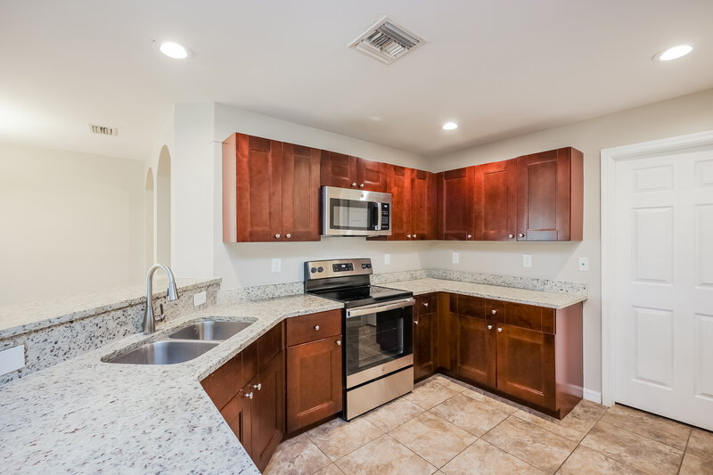 1,840/Mo, 347 Western Ave S Lehigh Acres, FL 33974 Kitchen View