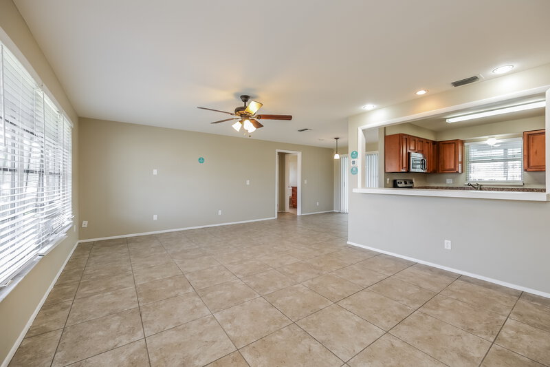 2,180/Mo, 217 Alsace Ave Venice, FL 34293 Living Room View