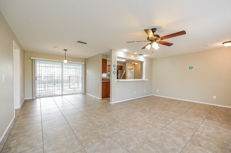 2,180/Mo, 217 Alsace Ave Venice, FL 34293 Living Room View 2